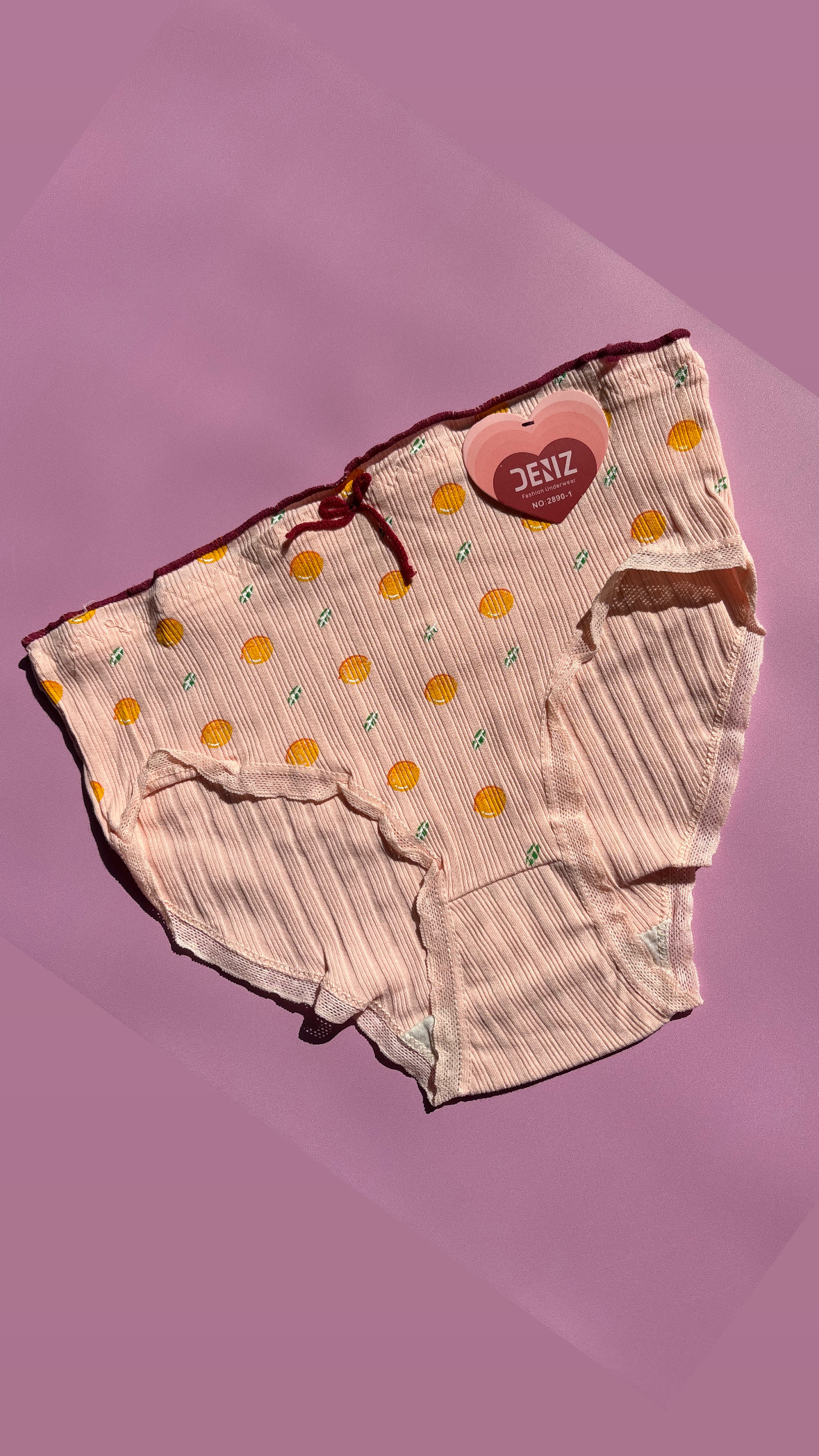 پس زمینه پرتقالی کرم